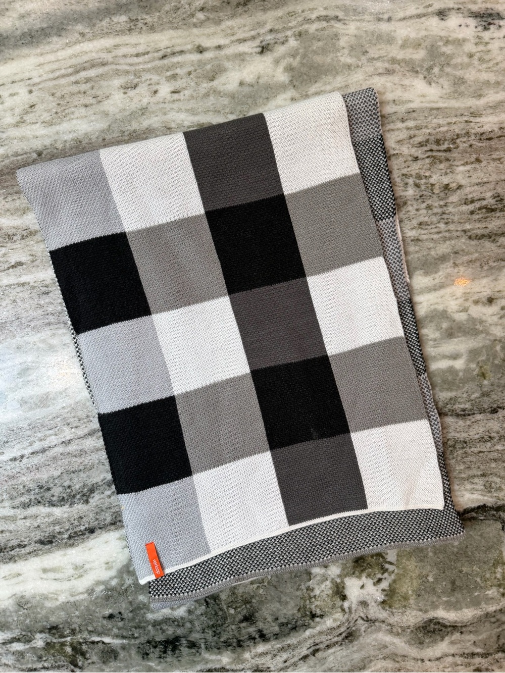 Verloop Gray & Black Check Plaid Scarf